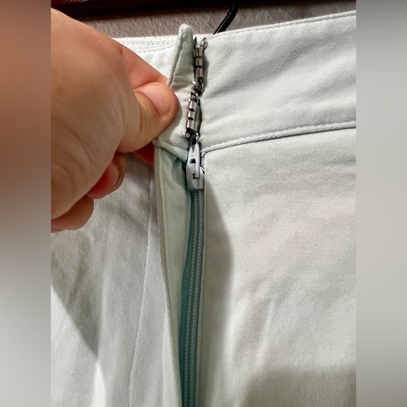 J. McLaughlin NWT Aqua Petal Trouser Shorts - Size 2 (29") - Picture 9 of 13